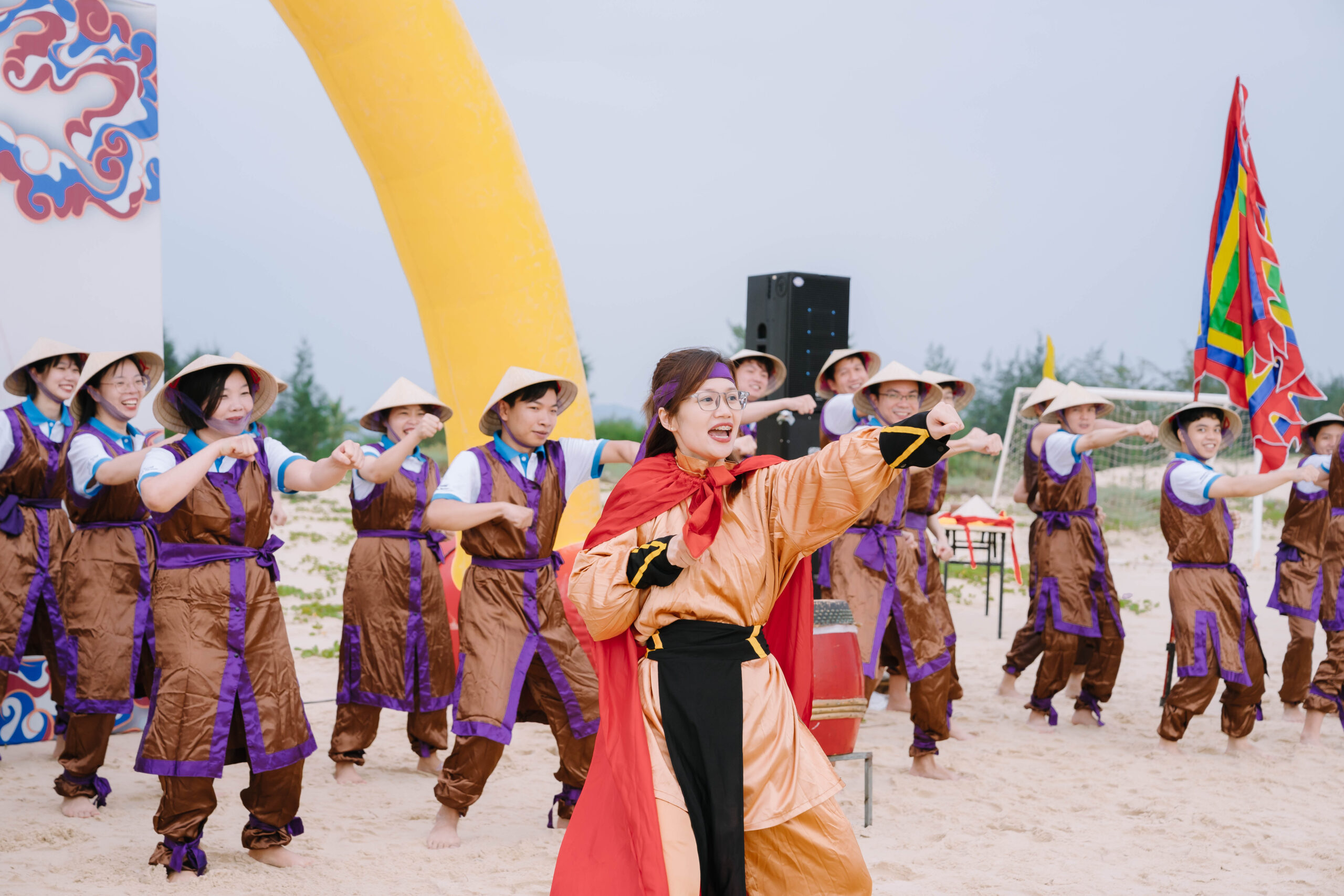 Rèn Luyện Sức Khoẻ và Sự Khéo Léo Cho Quân Sĩ