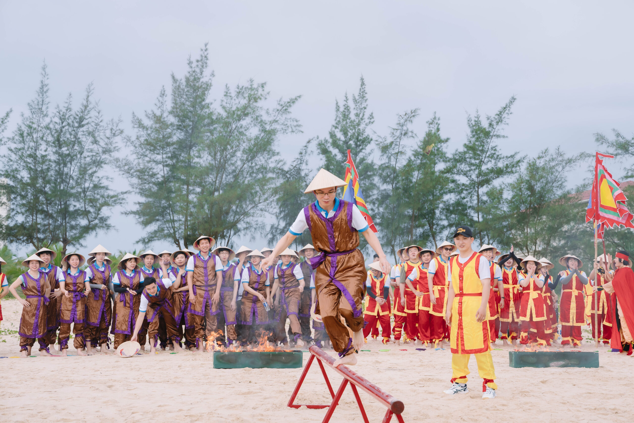 Thu Thập lương thực, vũ khí và các vật phẩm cần thiết cho cuộc chiến