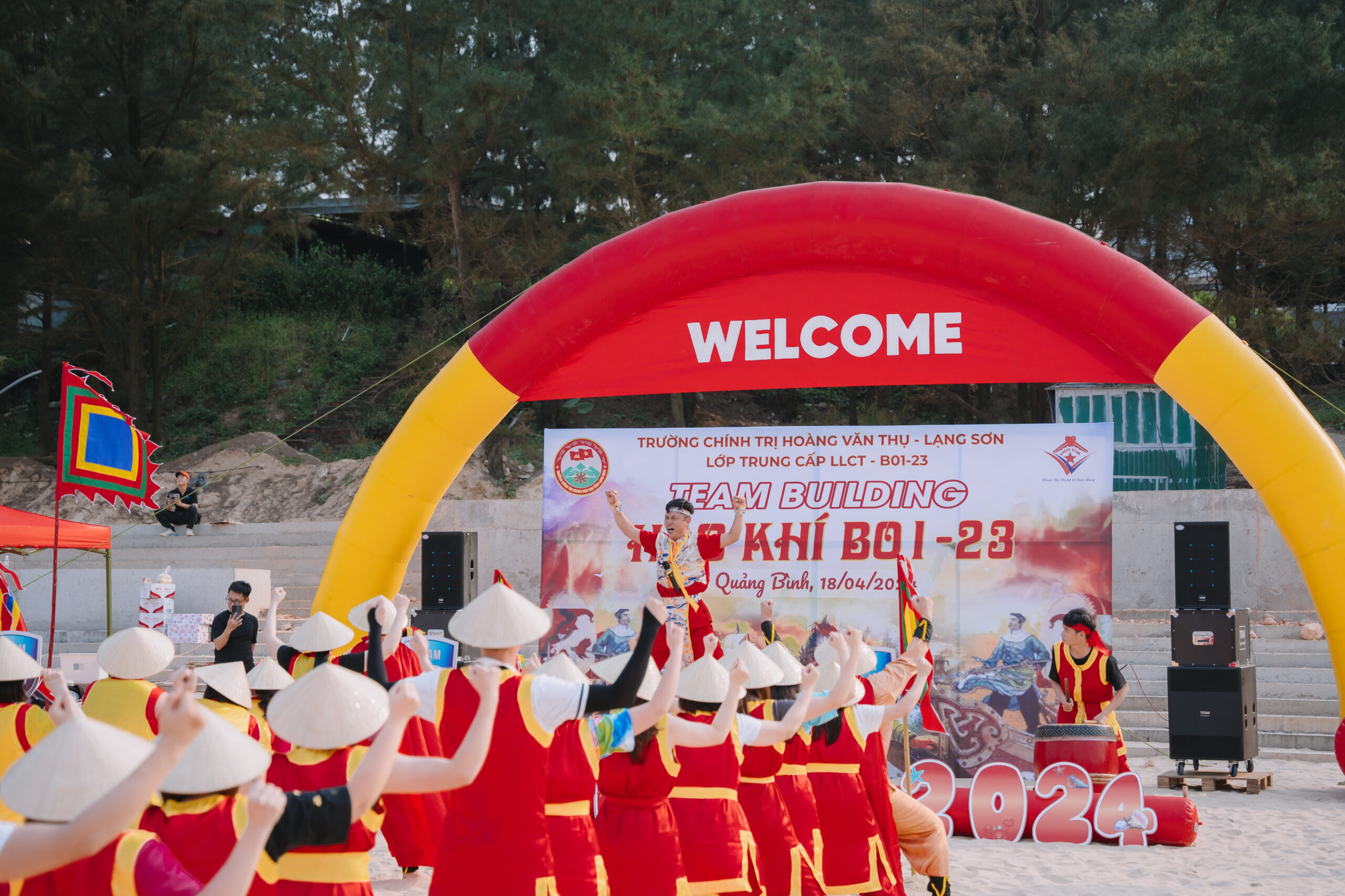 Khơi gợi tinh thành đoàn kết của toàn quân