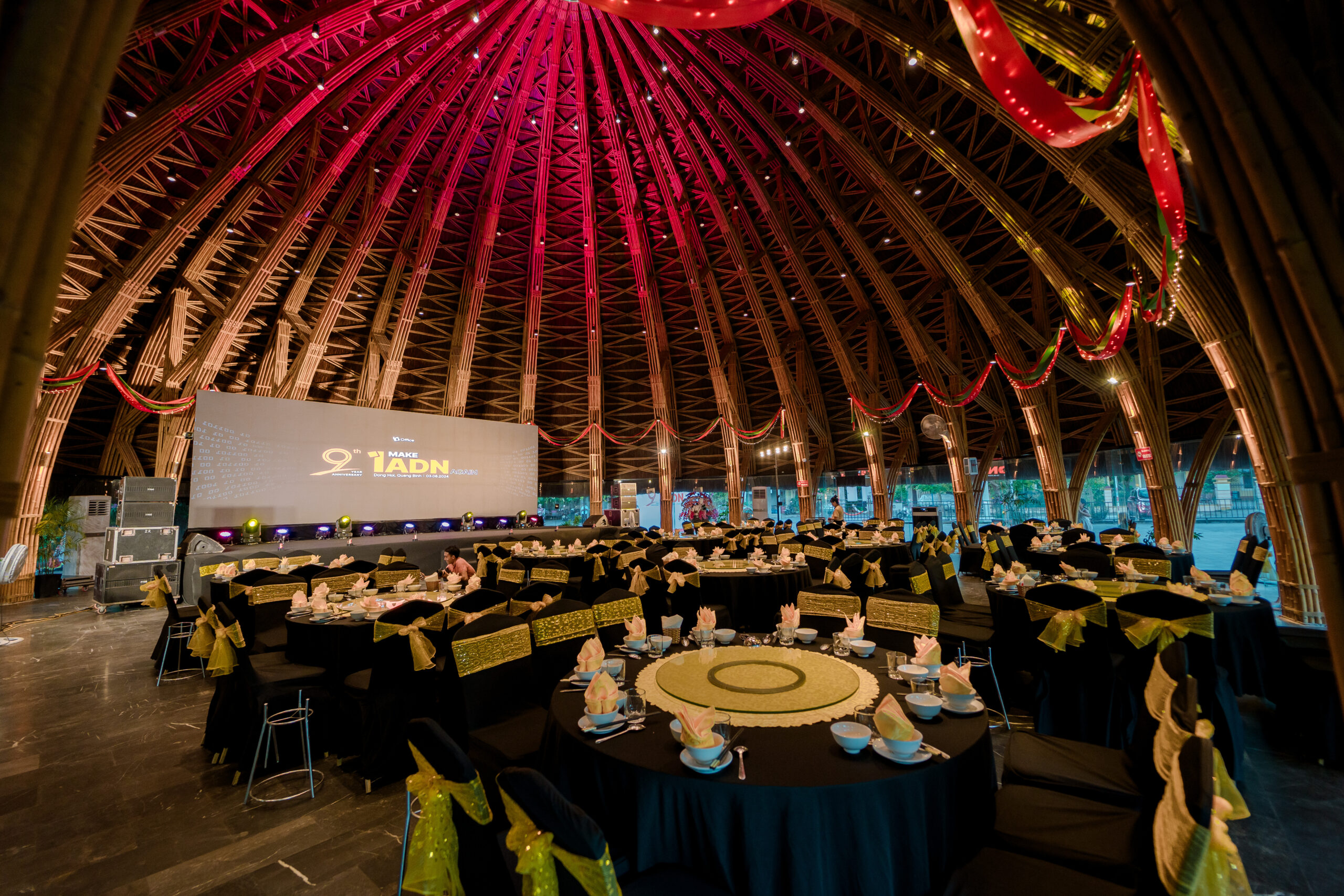 Gala Dinner thiết kế để mang lại không khí trang trọng và đẳng cấp